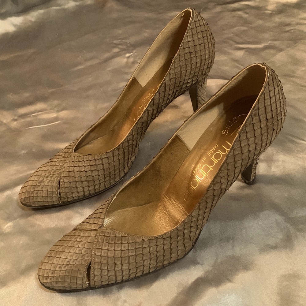 VINTAGE Brown Snakeskin Leather Pumps 🤎🐍
Stuart Weitzman for MARTINIQUE🤎